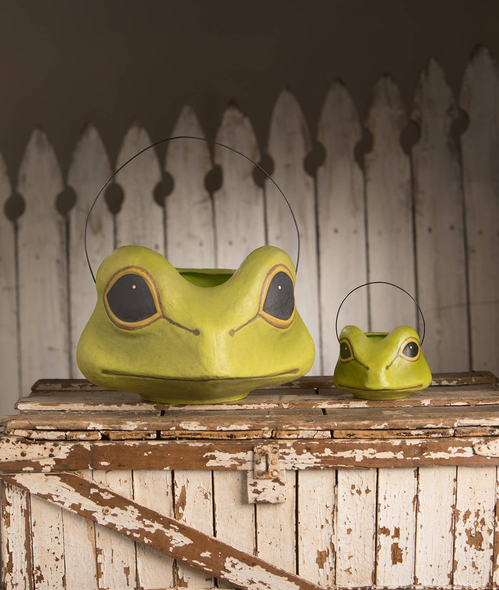 Bethany Lowe Designs - Froggie Bucket Small – Lee's Shops at